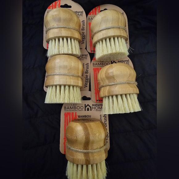 6 Bamboo Veggie Wooden Brush Scrubbers. (New) - Picture 1 of 5